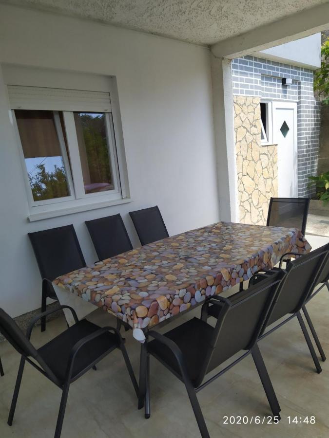 Apartment Valeria Lopar Luaran gambar