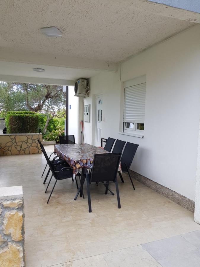 Apartment Valeria Lopar Luaran gambar