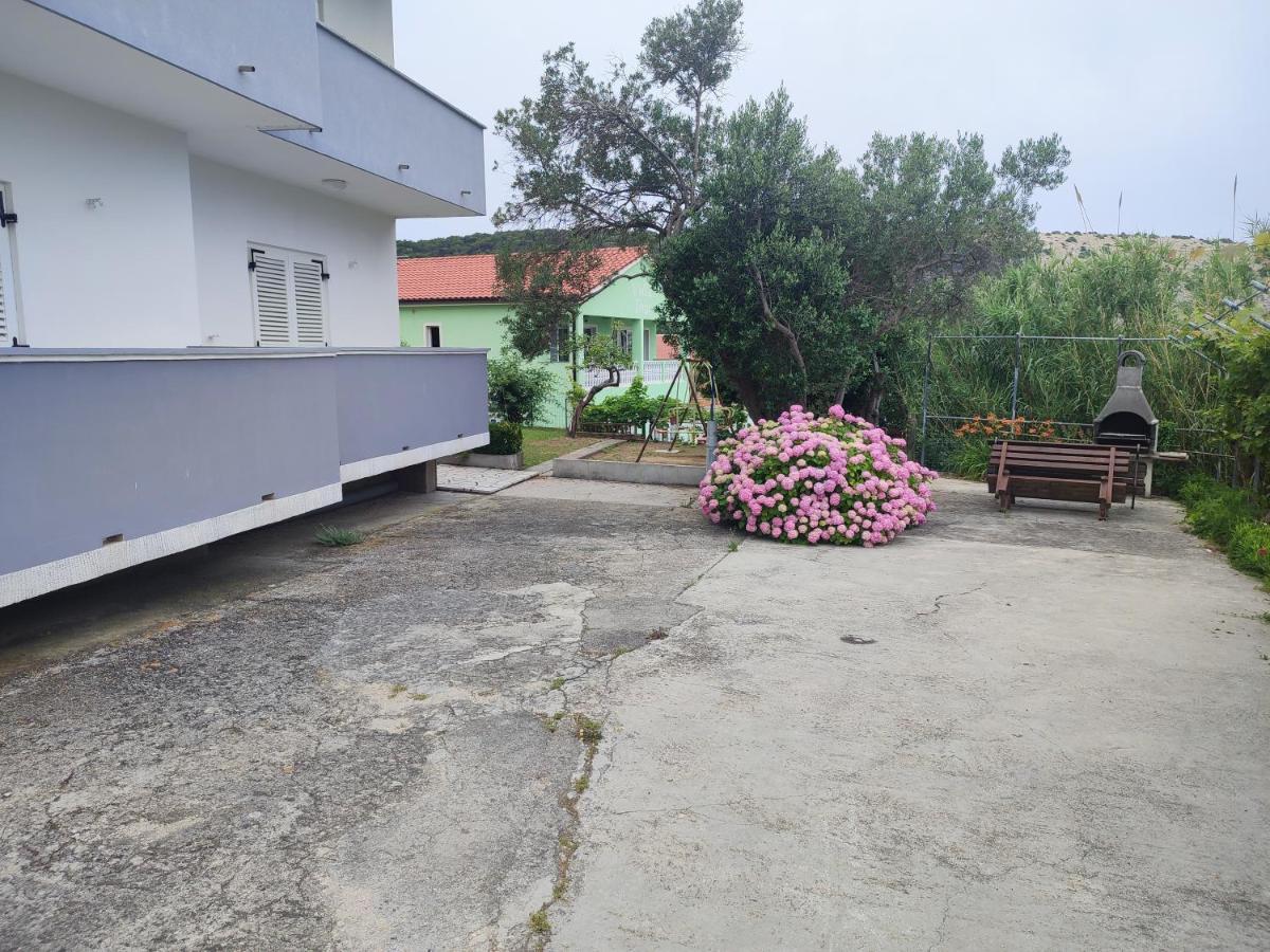 Apartment Valeria Lopar Luaran gambar