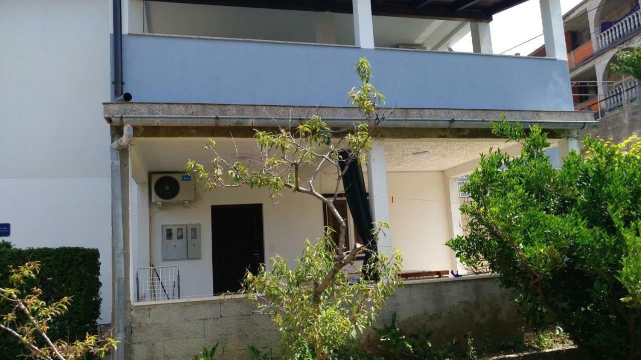 Apartment Valeria Lopar Luaran gambar